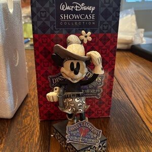 Disney Traditions Minney Mouse Cowboy Figurine. Jim Shore Cutest Cowgirl
